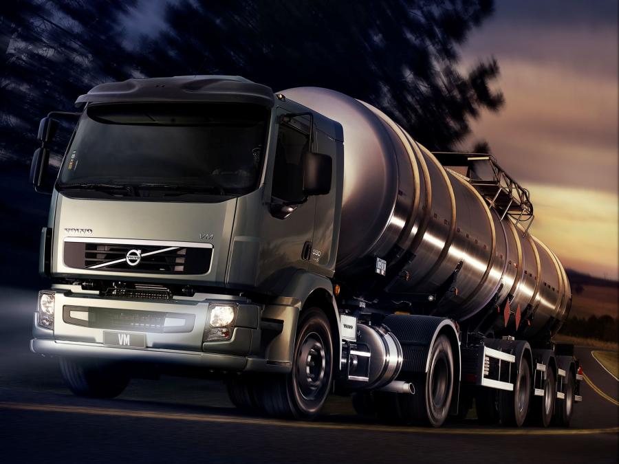  Volvo VM 330 4x2 Tractor 2012 года  (фото 3 из 15)